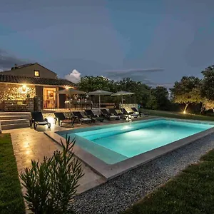  Villa Mas Sainte Croix 4 Etoiles - Prestige - Piscine Chauffee - - Mont Ventoux - Provence