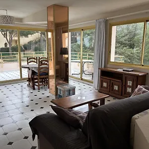 precioso-apartamento-en-sagaro-con-fantasticas-vistas-al-mar.catalonia-hotels.com/
